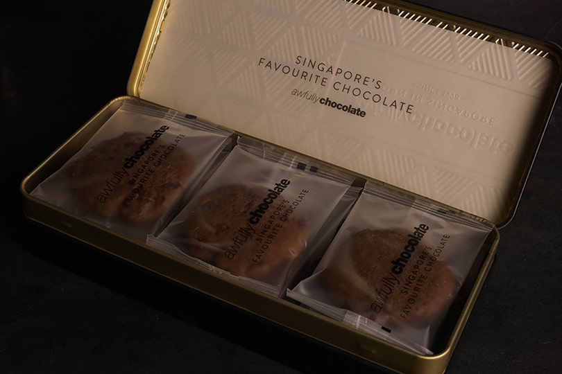 Shop Famous Chocolate Cake Online With Delivery in Singapore Awfully